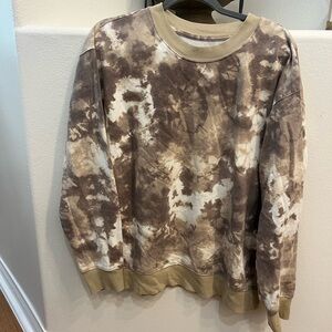 Men’s camo crew neck